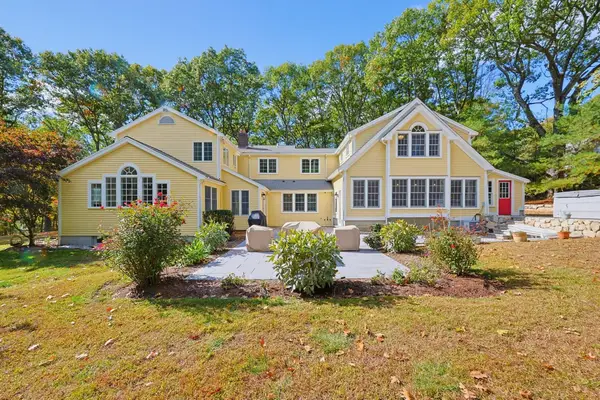 457 Hanlon Rd, Holliston, MA 01746