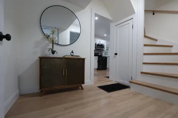 8 Curve St, Newton, MA 02465