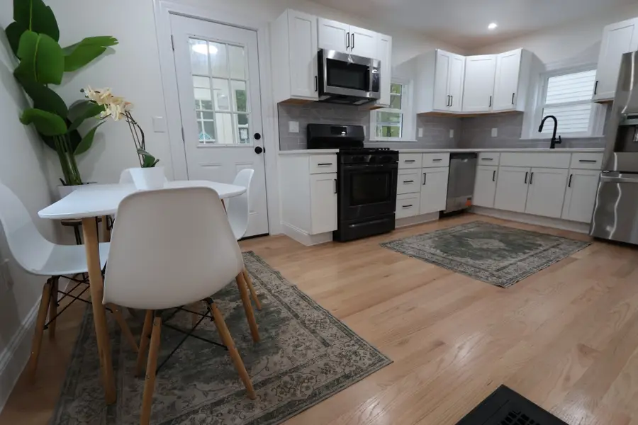 8 Curve St, Newton, MA 02465 - #2