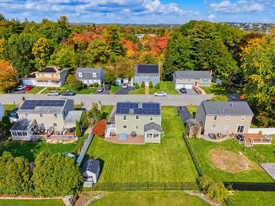 26 Crestwood Cir, Lawrence, MA 01843 - #3