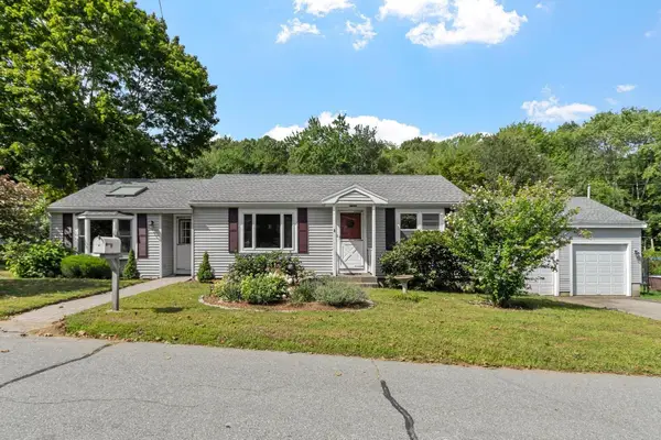 8 Story Acres Rd, Essex, MA 01929