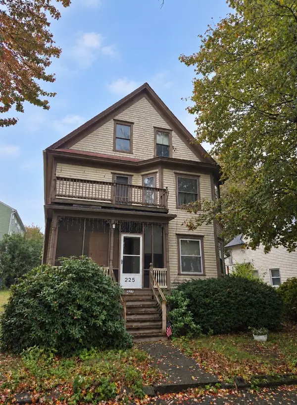 225 Fairmont Ave, Worcester, MA 01604