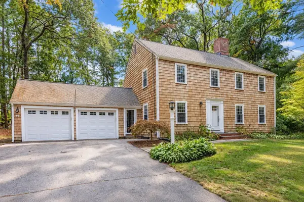 49 Old County Rd, Hingham, MA 02043