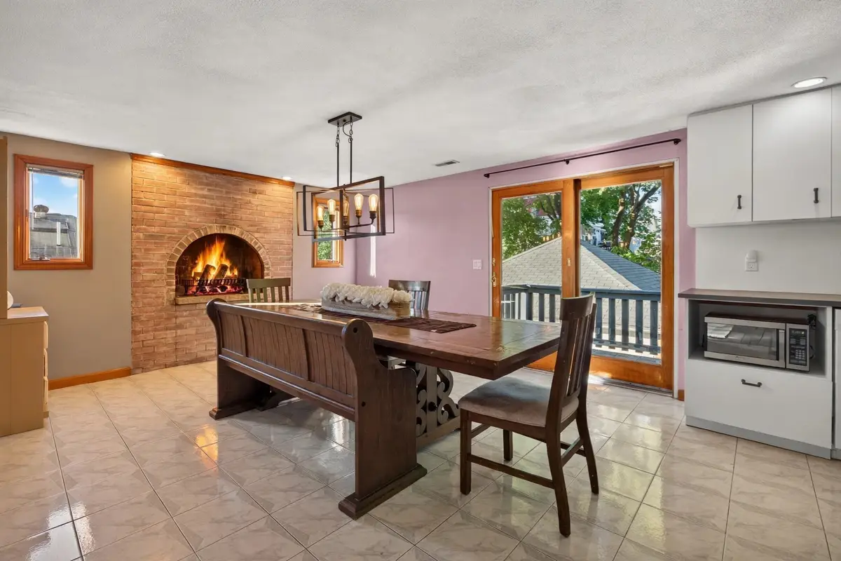 31-29 Sixth St, Medford, MA 02155 - #1