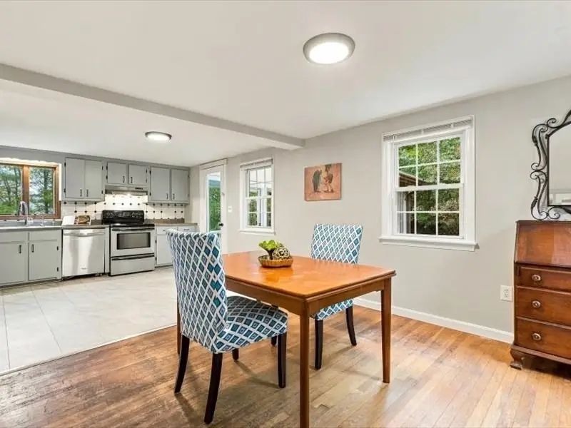 109 Pleasant St, Plympton, MA 02367 - #3