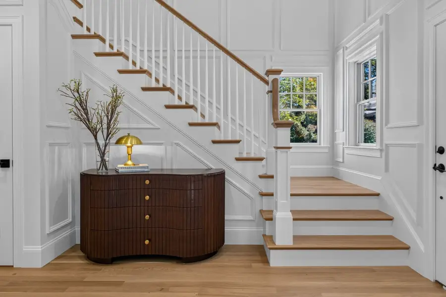 19 Orchard St, Wellesley, MA 02481 - #3