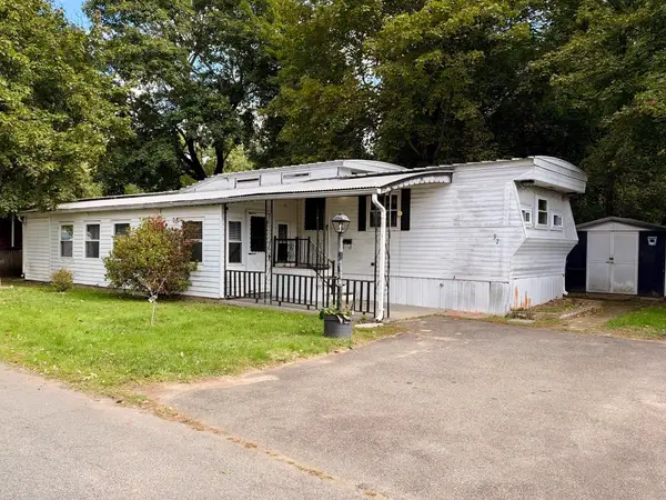37 Pioneer Way #37, Springfield, MA 01119