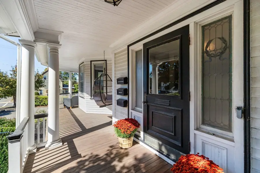 48 Elm Street, Stoneham, MA 02180 - #3