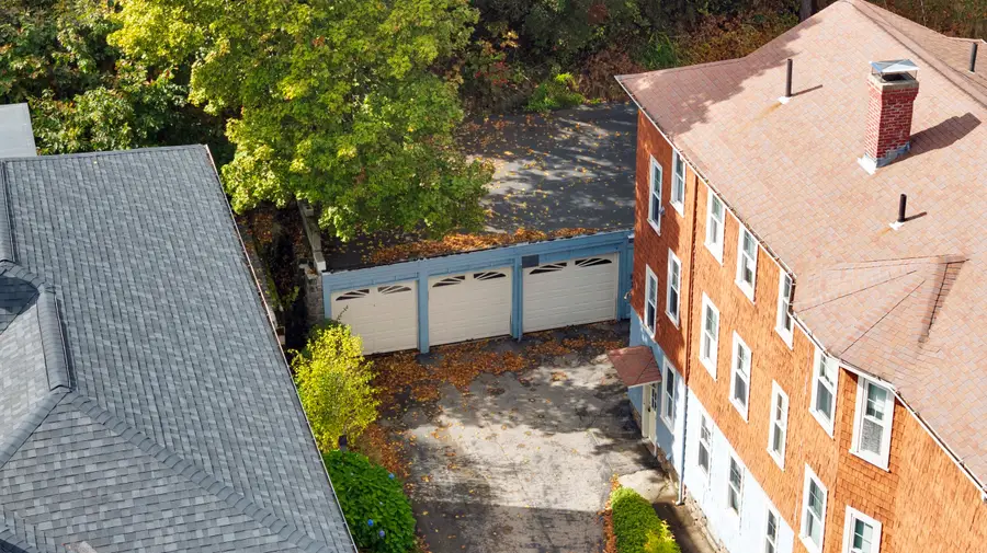 28 Crystal St, Worcester, MA 01603 - #3
