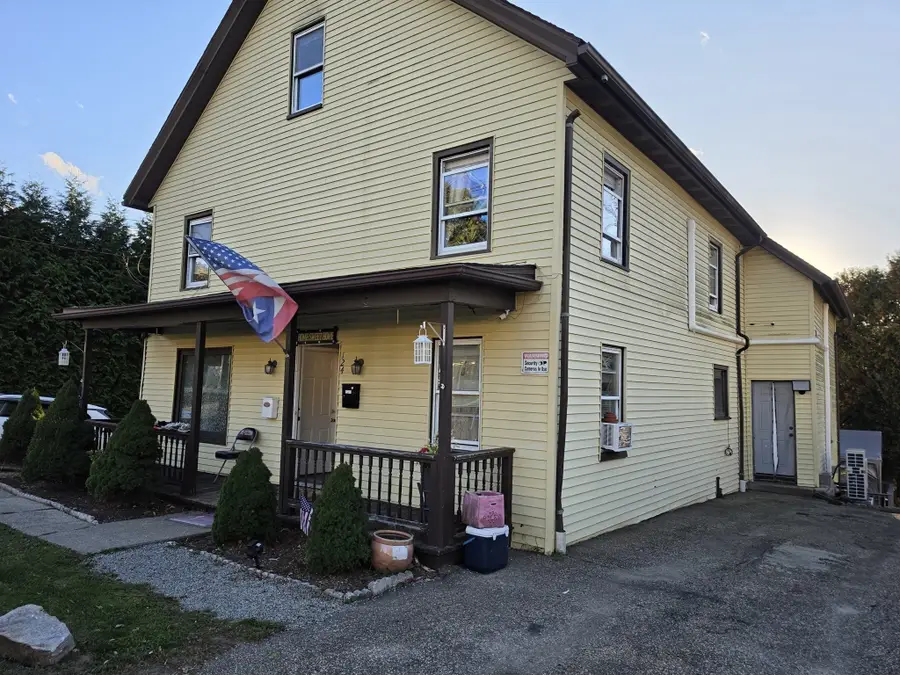 124 Pleasant St, Leicester, MA 01524 - #2
