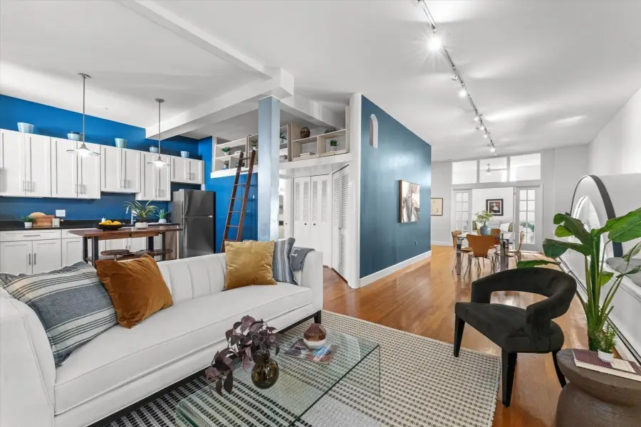 238 Columbia St #2W, Cambridge, MA 02139 - #2
