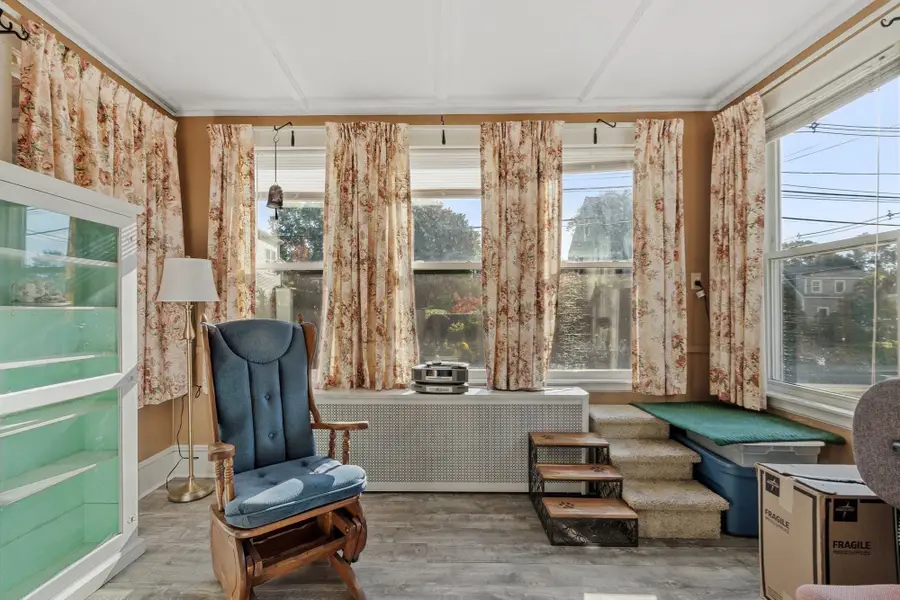 94 School Street, Manchester, MA 01944 - #3