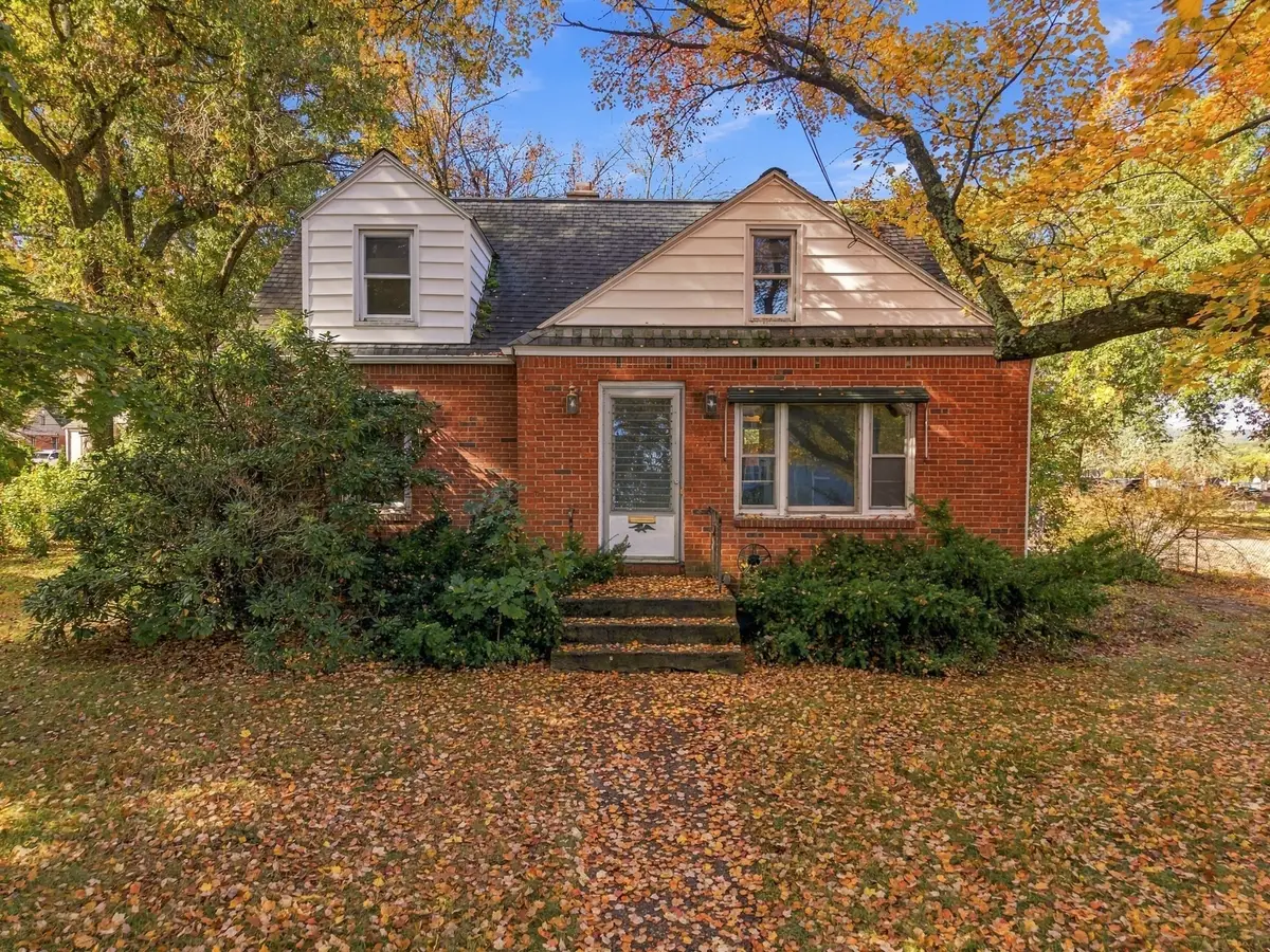 112 Pittroff Ave, South Hadley, MA 01075 - #1