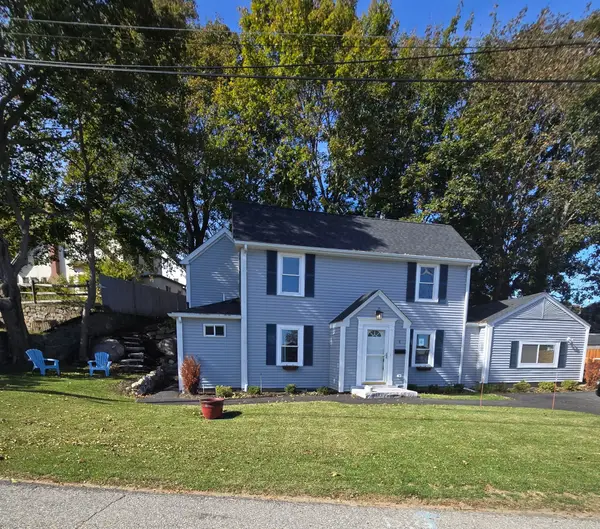 4 Stuart Rd, Gloucester, MA 01930