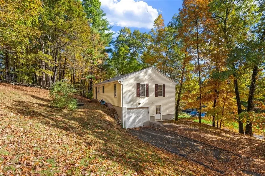 424 Dennison Dr, Southbridge, MA 01550 - #2