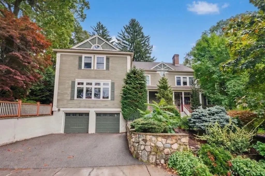 26 Princeton St #26, Newton, MA 02458 - #1