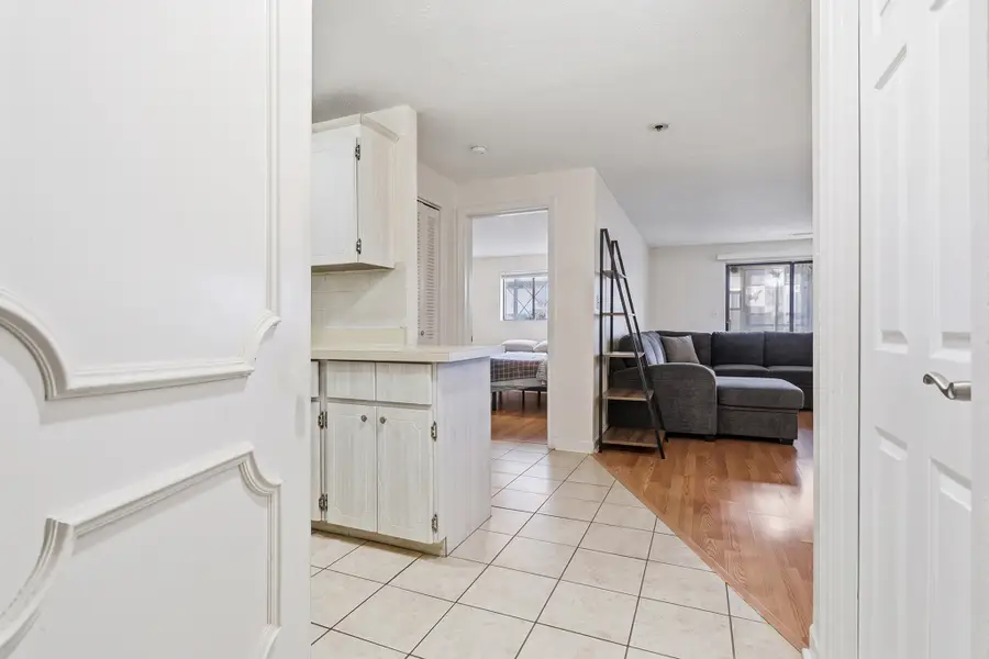 6 Greenbriar Drive #104, North Reading, MA 01864 - #2