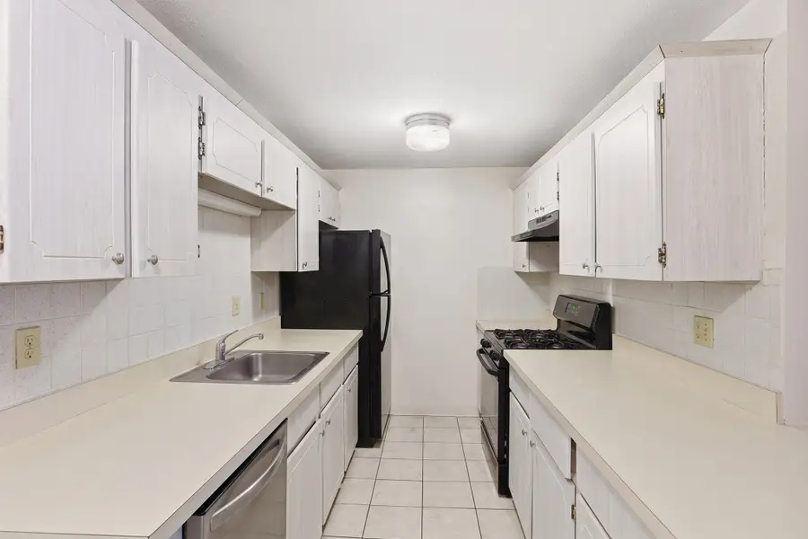 6 Greenbriar Drive #104, North Reading, MA 01864 - #3