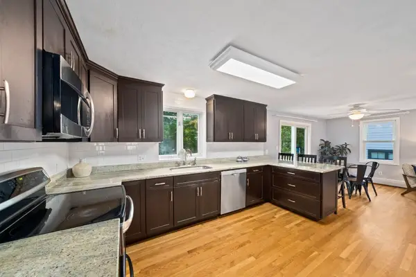 16 Beverly St, Quincy, MA 02169