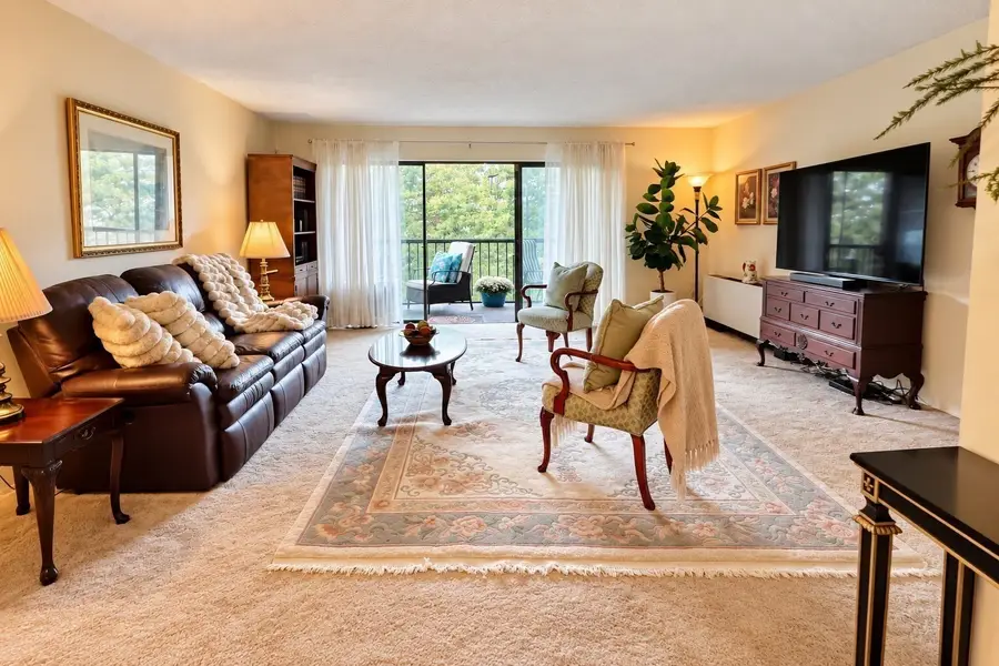 1 Summit Dr #57, Reading, MA 01867 - #2