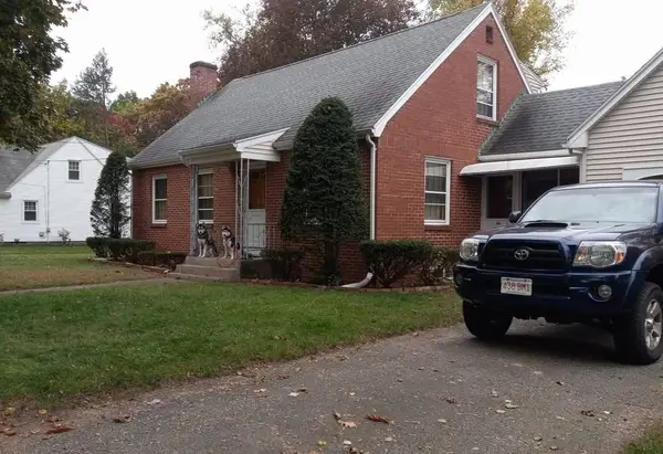 66 Primrose St, Springfield, MA 01151