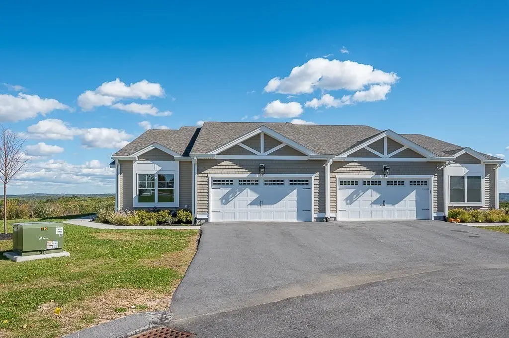 17 Pinnacle Place #108, Millbury, MA 01527 - #1