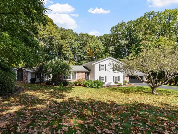 21 Norfolk Drive, Leominster, MA 01453