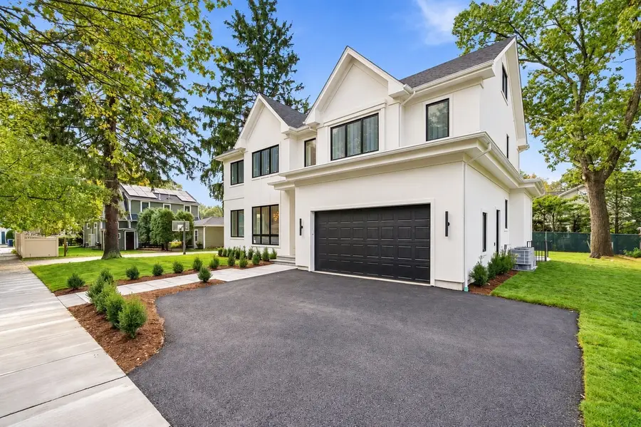 25 Kenyon St, Newton, MA 02465 - #2