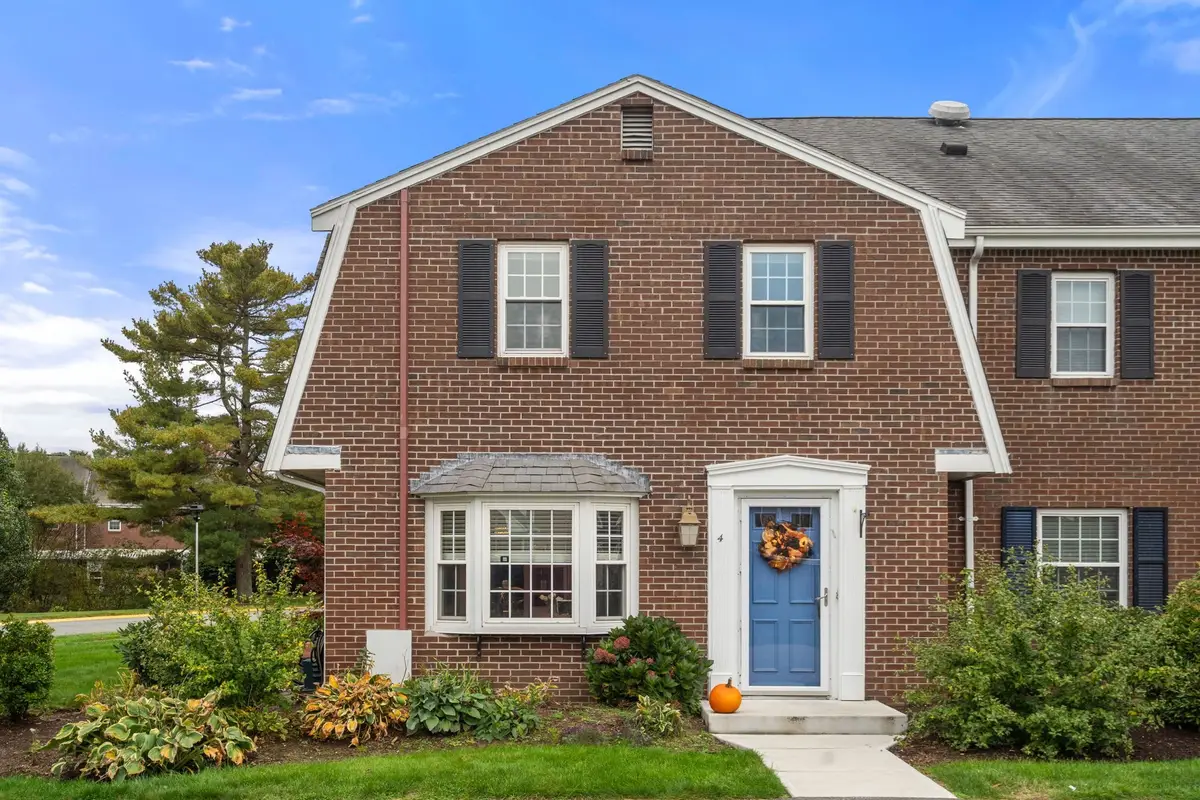 4 Jennifer Ln #4, Stoughton, MA 02072 - #1