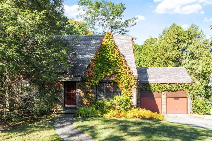 33 Kenmore Rd, Belmont, MA 02478 - #2