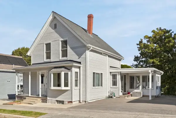 58 Webster St, Lynn, MA 01902