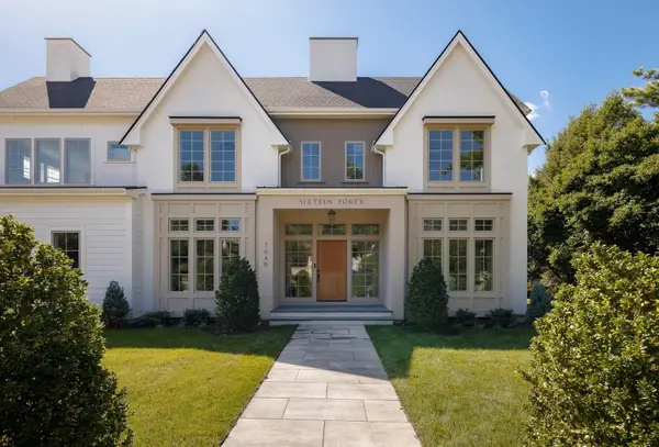 1640 Commonwealth Ave, Newton, MA 02465