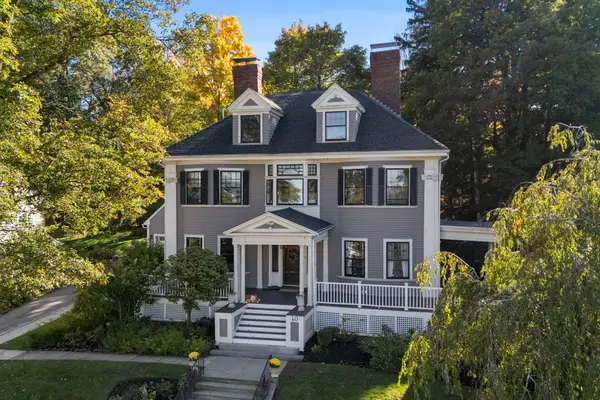 40 Shornecliffe Rd, Newton, MA 02458