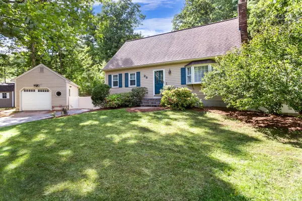 98 Miller St, Franklin, MA 02038