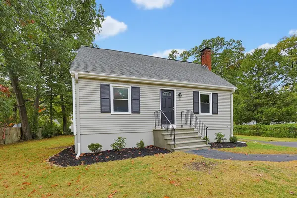 20 Overlook Dr, Bellingham, MA 02019