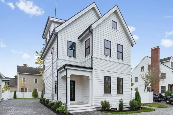 10 Central Ave #10, Newton, MA 02460