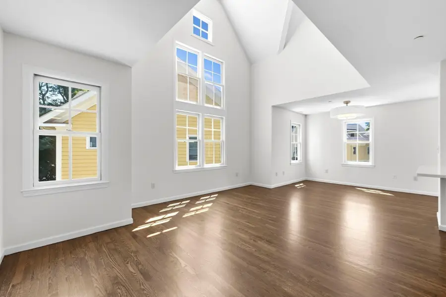 19 Russell Pl #19, Arlington, MA 02474 - #3