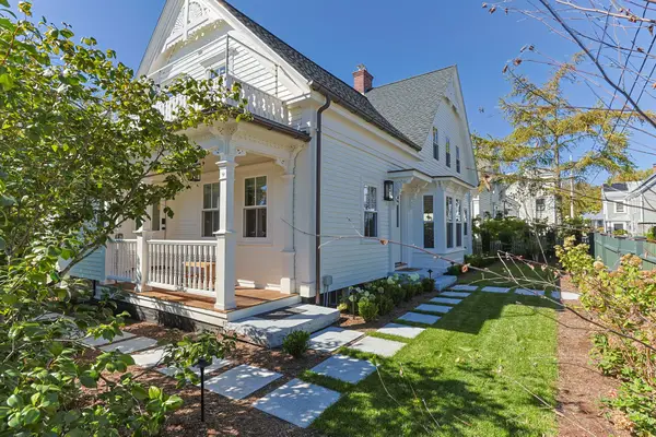 6 Washington Avenue, Provincetown, MA 02657