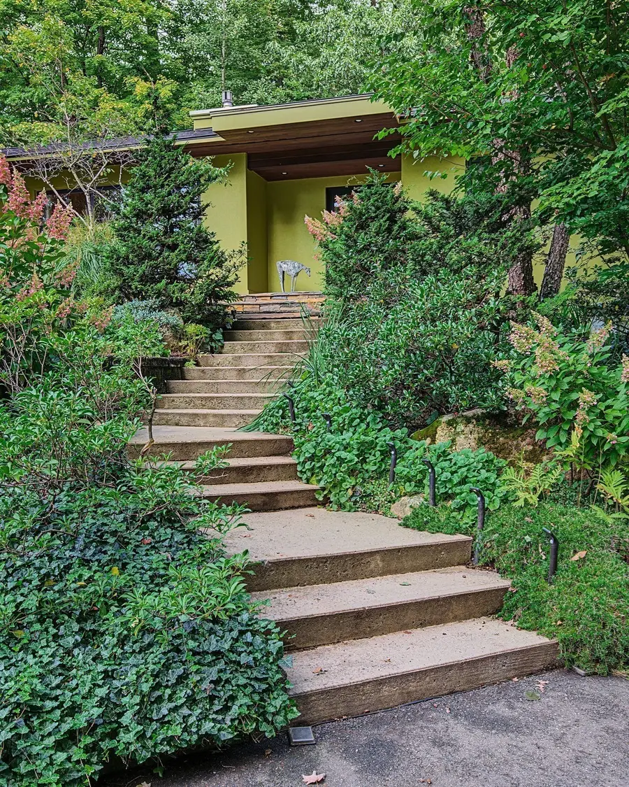 50 Porter St, Granby, MA 01033 - #2