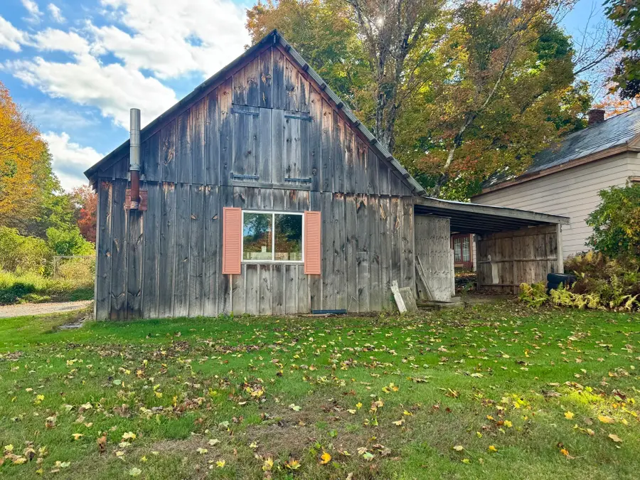 174 Main St, Haydenville, MA 01039 - #3