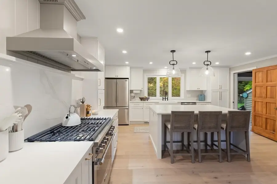 124 Hillside Rd, North Andover, MA 01845 - #3