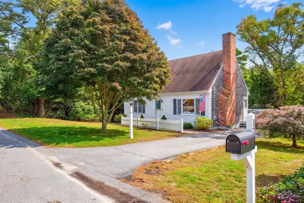 17 Locust Grove Road, Harwich, MA 02645