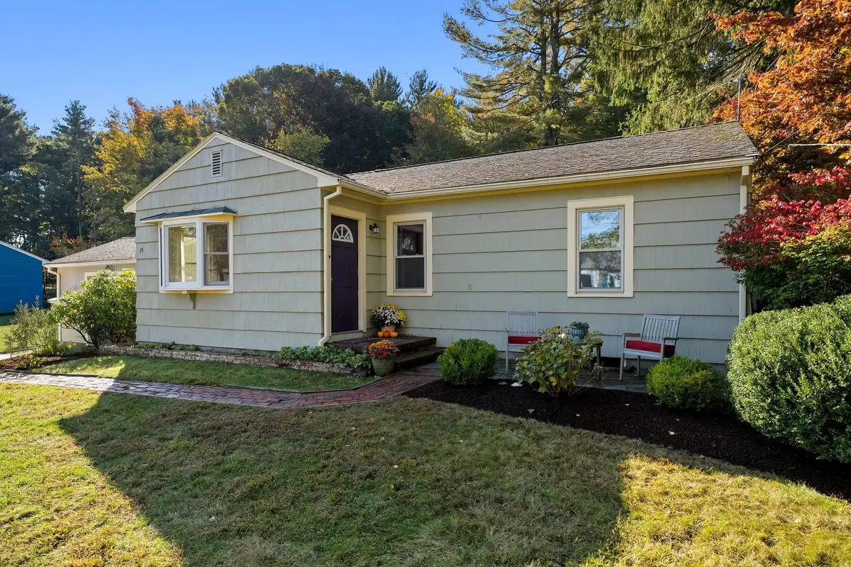 19 Autumn Cirlce, Canton, MA 02021 - #1