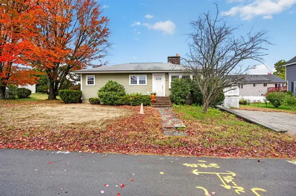 94 Peever St, Methuen, MA 01844
