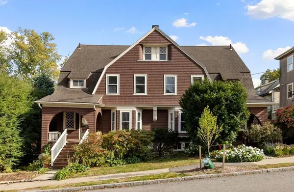 84-86 Bartlett Ave, Arlington, MA 02476