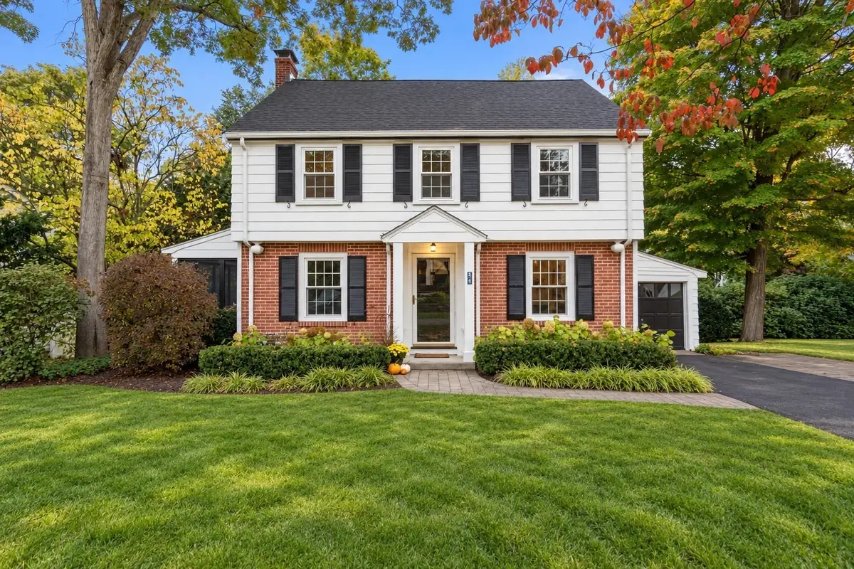 11 Martin Rd, Wellesley, MA 02481 - #1