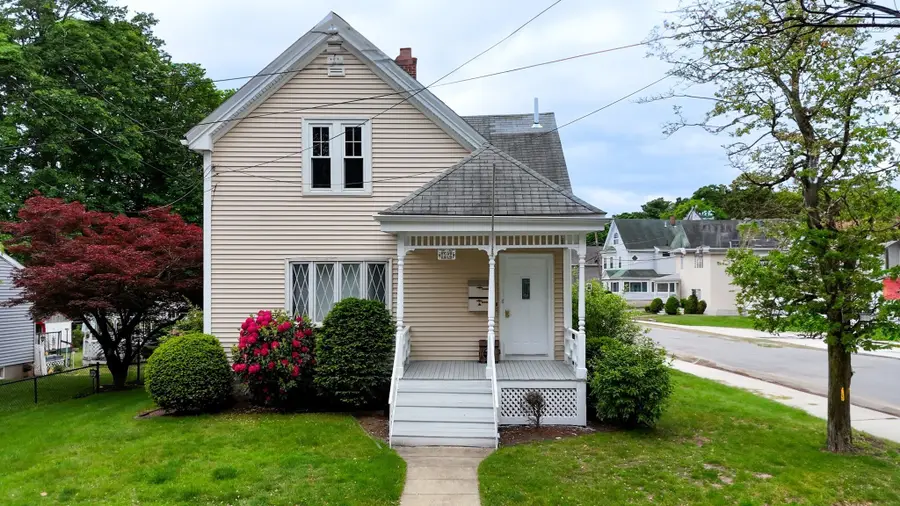 142 Dale St, Waltham, MA 02451 - #2