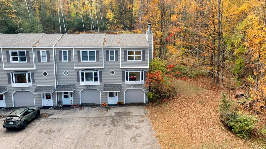 8 Pine Tree Ln #8, Hubbardston, MA 01452 - #3