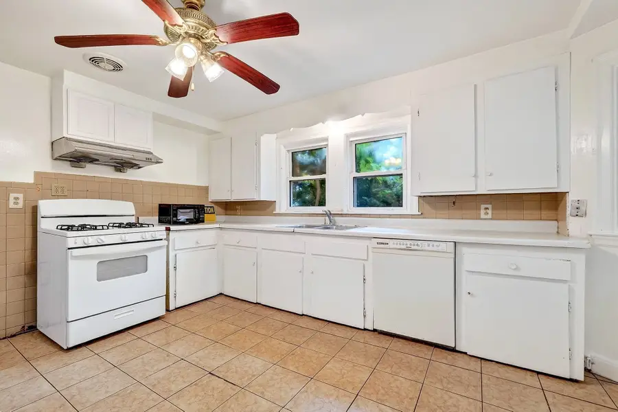 89 Dutton St, Malden, MA 02148 - #2