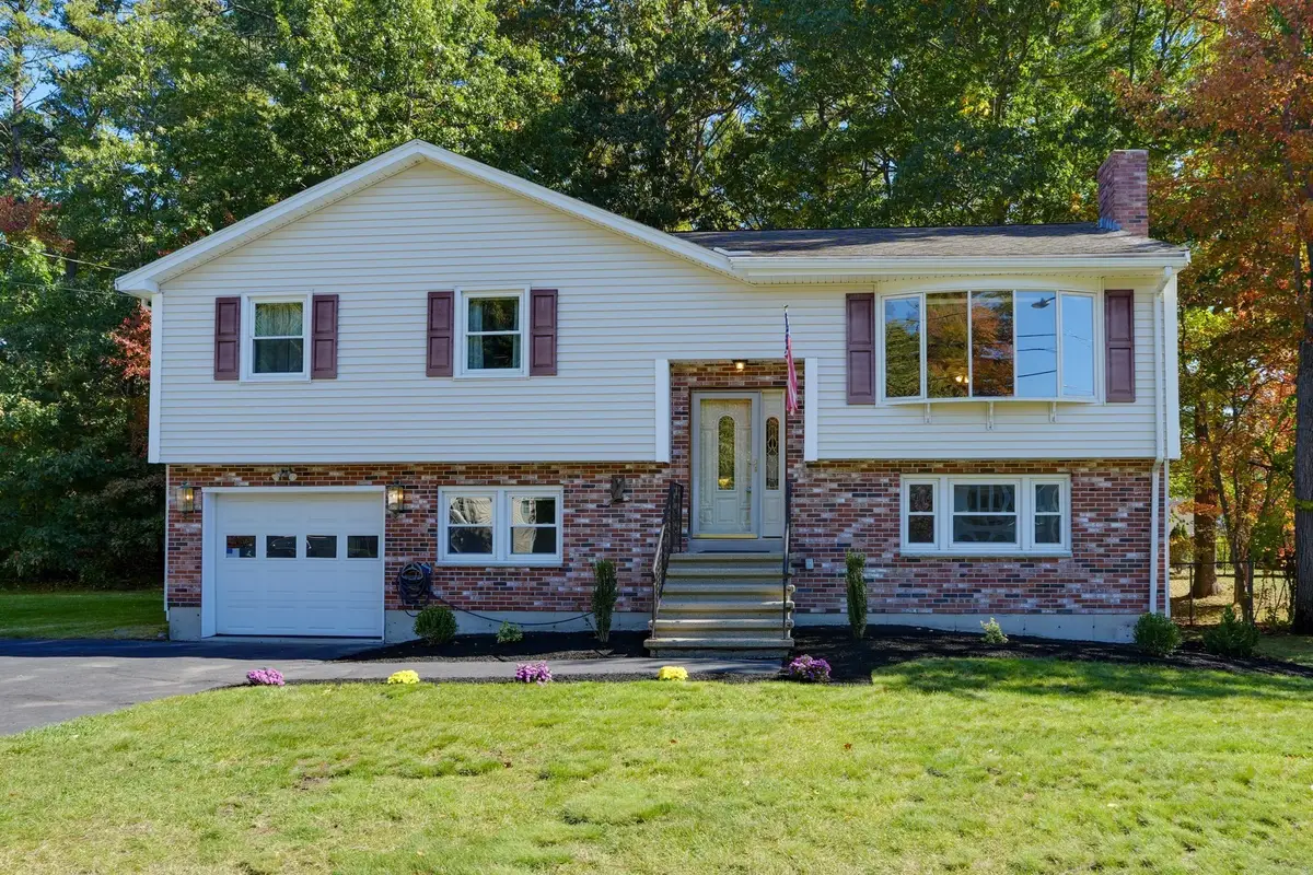 4 Goodwin Dr, Burlington, MA 01803 - #1